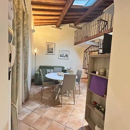 Palazzo Vecchio Flat With Ac * Floransa