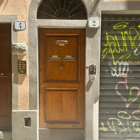 Palazzo Vecchio Flat With Ac Lägenhet